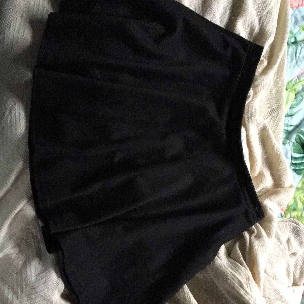 Black skater skirt